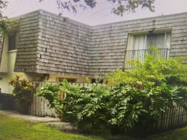 Building Photo - 2060 SW 90th Ave