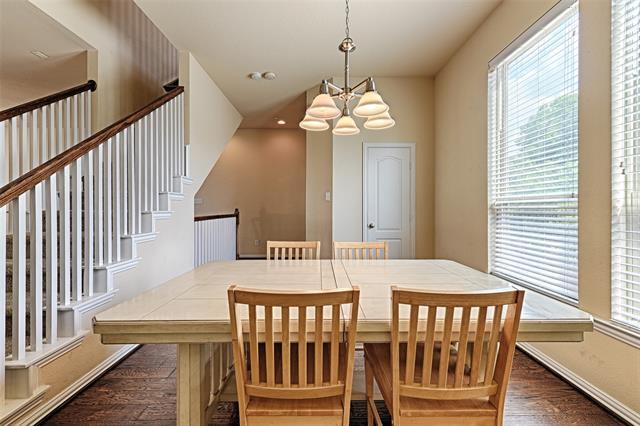 Building Photo - 2326 Stutz Dr