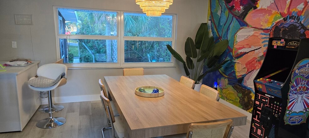 Building Photo - 27105 Center Ave