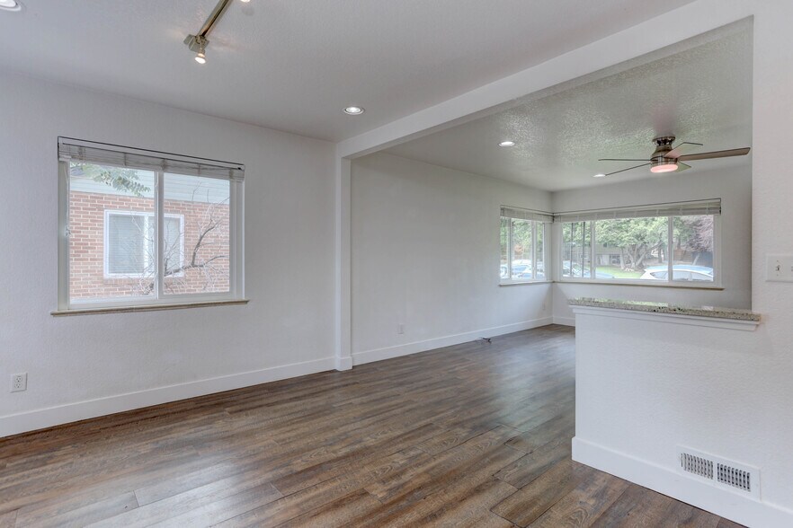 Building Photo - 740 19th St