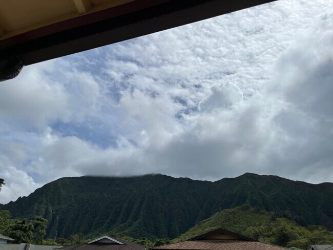 Building Photo - 4 bedroom 2 bath single family home-  Kaneohe!