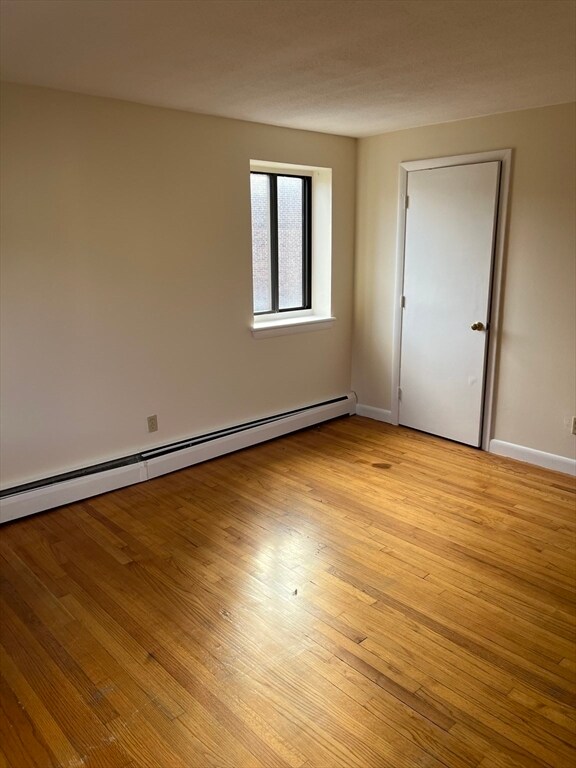 Building Photo - 39 Linden St