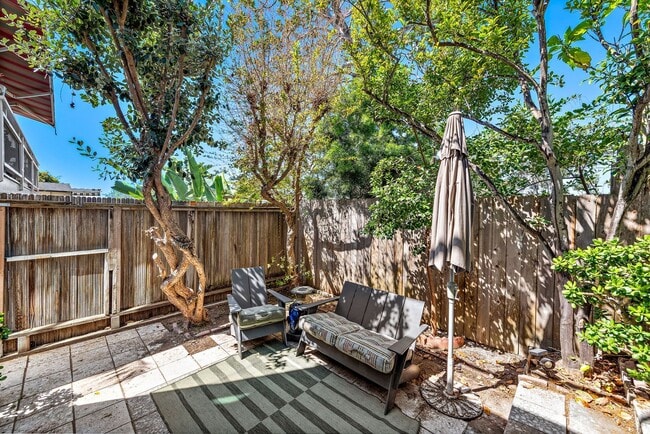 Building Photo - Woods Cove Ocean View Apartment