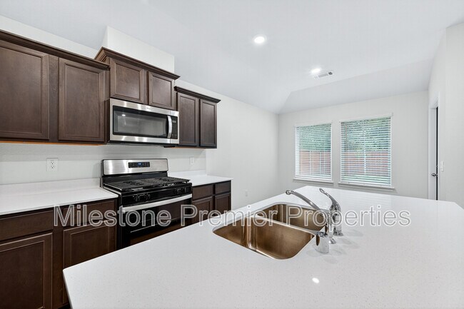 Building Photo - 2418 Burleson Rd