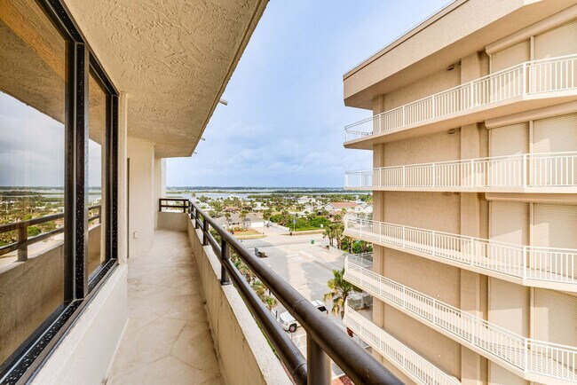 Building Photo - 3855 S Atlantic Ave