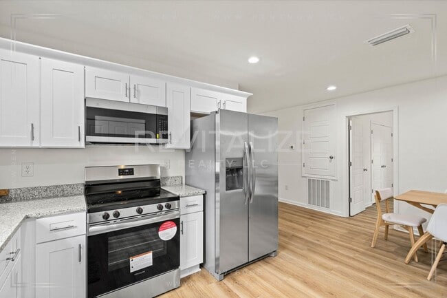 Building Photo - A Must-See Brand New 4 Bed/2 Bath Home wit...