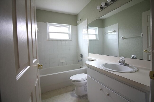 Building Photo - 1367 Laurel Glen Dr