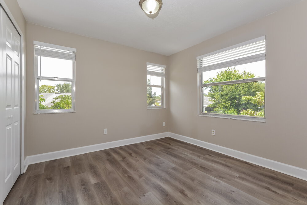 Building Photo - 930 Maple Forest Dr