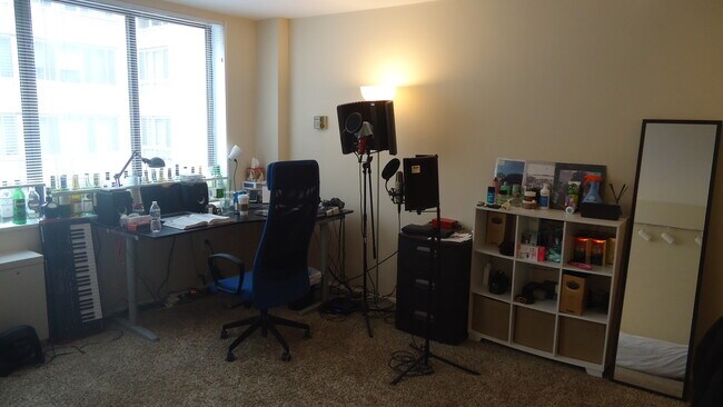 Building Photo - 2030 F St NW