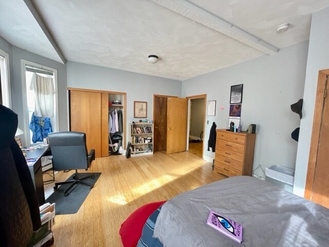 Building Photo - 814 Parker St