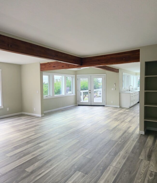 Building Photo - Newly Remodeled 2 Bedroom Home & ADU For R...