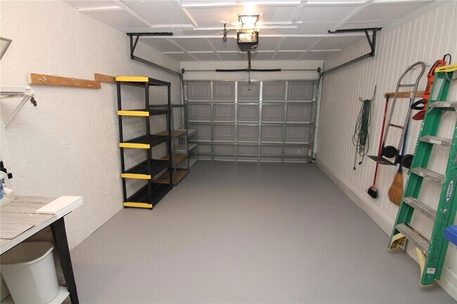 Building Photo - 1311 New Bedford Dr