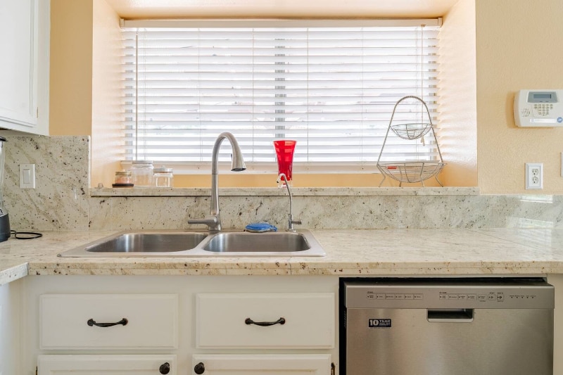 Building Photo - 8412 Surfs Up Dr