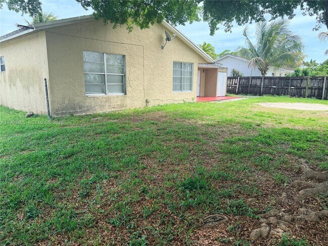 Building Photo - 26468 SW 123rd Pl