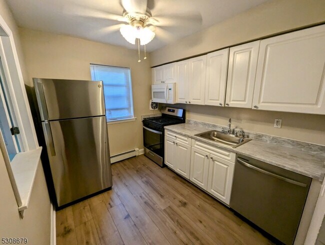 Building Photo - 2467 NJ-10