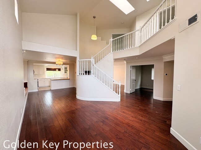 Building Photo - Welcome home to this spacious 4-bedroom, 3-bath home located in the Rancho Del Oro Community!