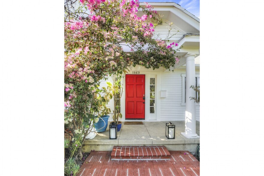 Building Photo - 1563 Lucretia Ave