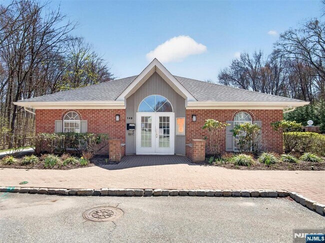 Building Photo - 403 Poets Way