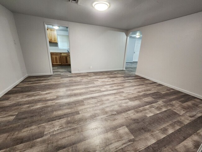 Building Photo - 3 Bedroom Home in Santa Clara!!