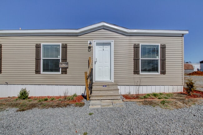 Building Photo - 5233 Clarksville Rd