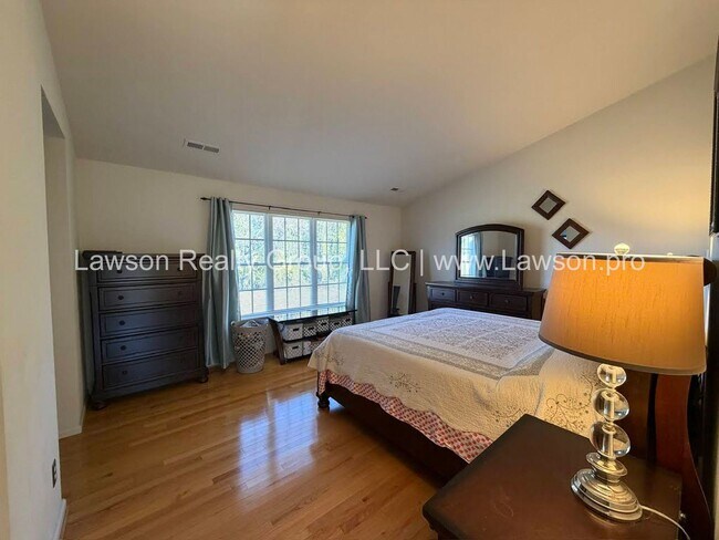 Building Photo - Gorgeous Classic Cave Spring Colonial in S...