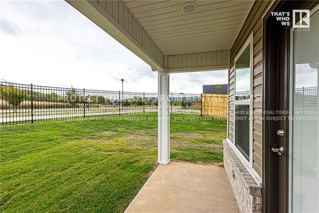 Building Photo - 582 Wagon Wheel Ave