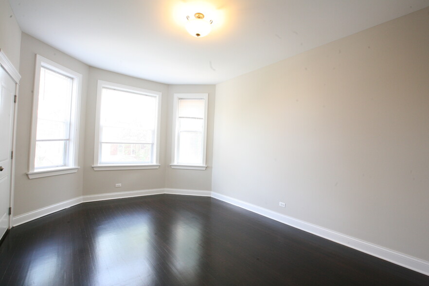 Building Photo - 3224 N Monticello Ave