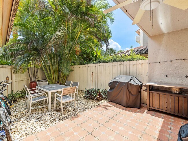 Building Photo - 9001 SW 94th St