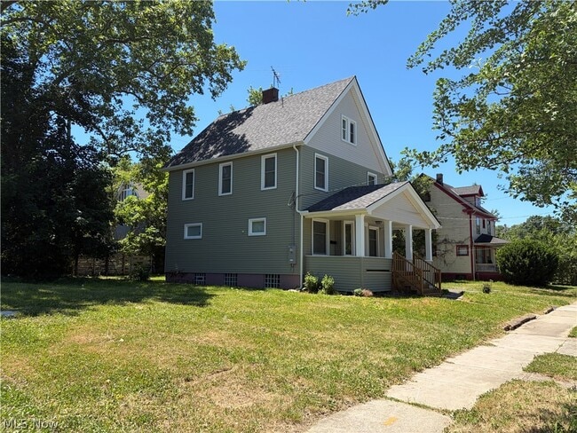 Building Photo - 10524 Lee Ave