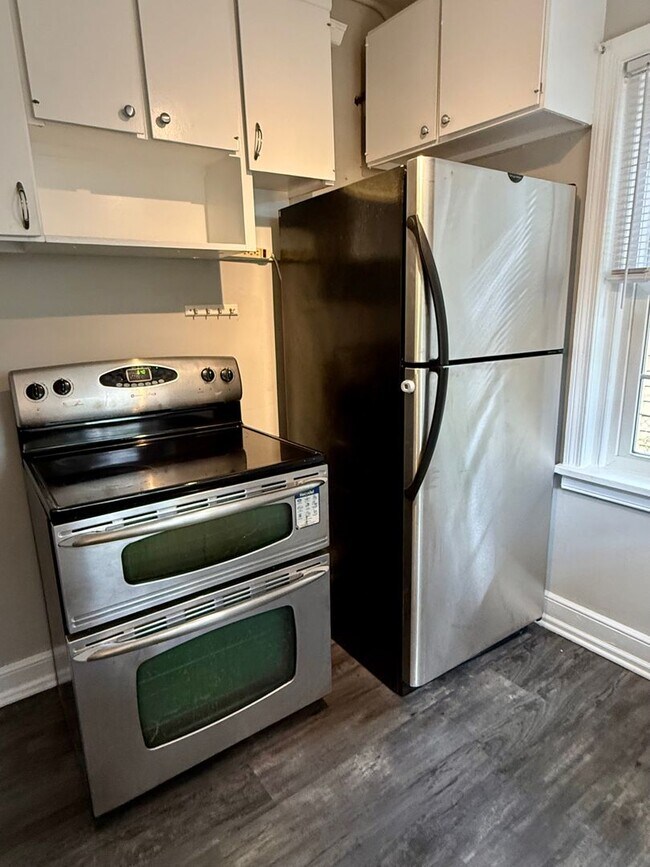 Building Photo - Updated 3BR Home in Coveted Forest Hill Pa...