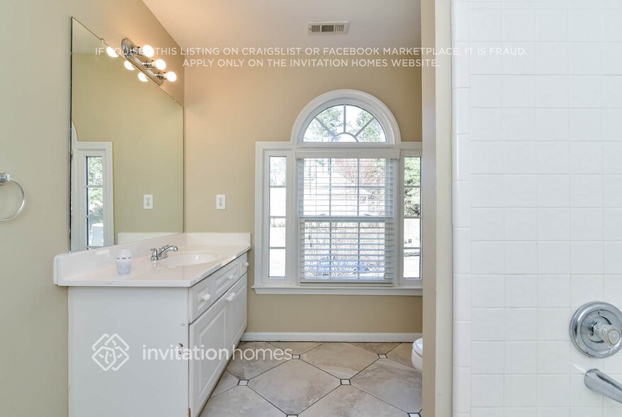 Building Photo - 4550 Red Cedar Cove SW