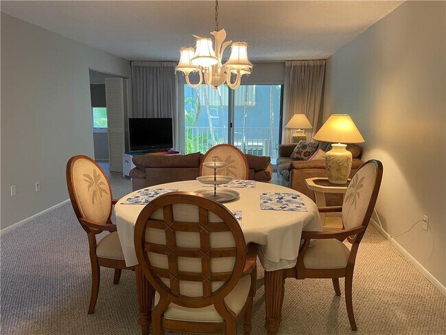 Building Photo - 4629 Poinciana St