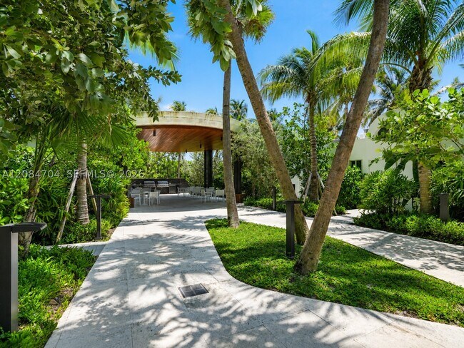 Building Photo - 6365 Collins Ave