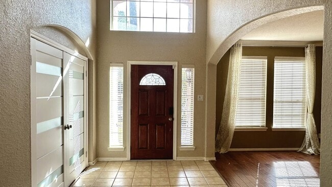 Building Photo - 158 Prairie Dawn Cir