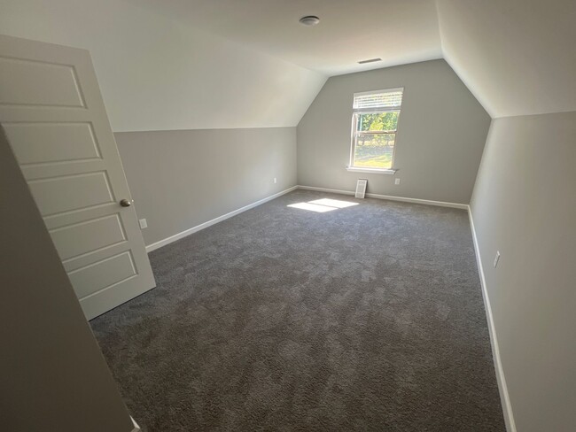 Building Photo - 4 bed, 2.5 bath house in Atoka built in 2022 now offering a move in gift card