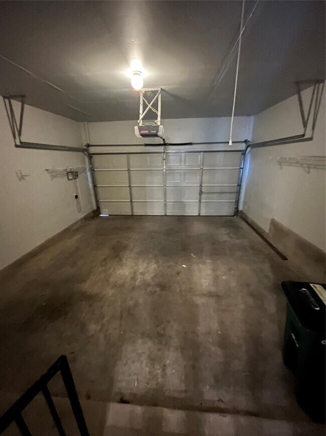 Building Photo - 14525 Ballimamore Dr