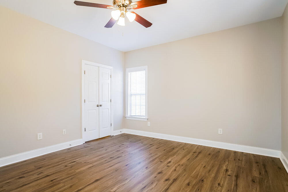 Building Photo - 49 E Trafalgar Ct