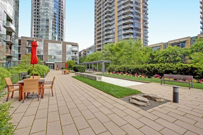 Building Photo - Elegant South Waterfront with 2 Parking Sp...