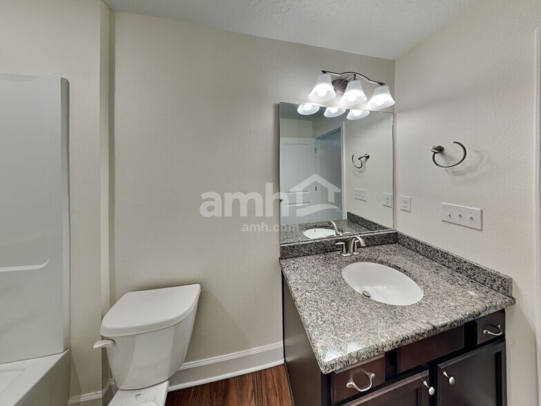 Building Photo - 4616 Birdsong Dr