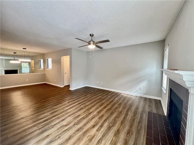 Building Photo - 1605 Huntingdon Chase