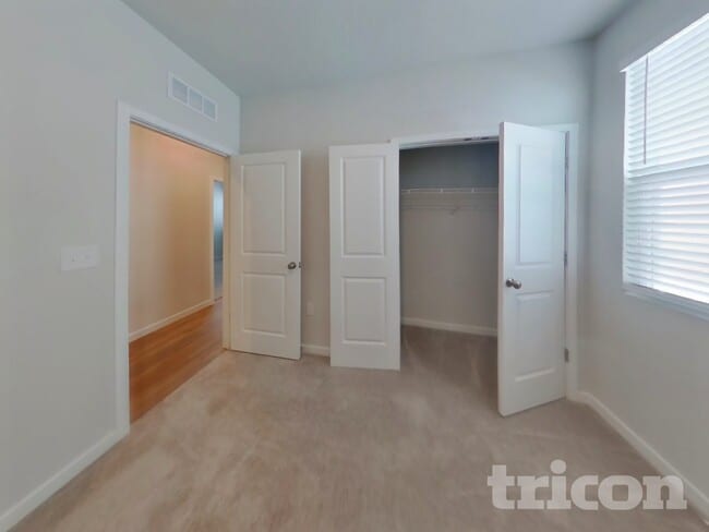 Building Photo - 14881 Praline Ct