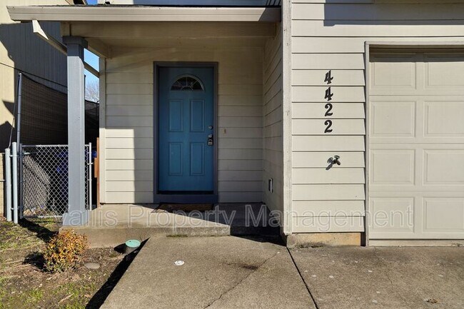 Building Photo - 4422 Remington Pl NE