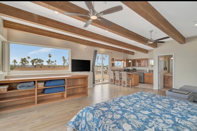 Building Photo - Furnished Stunning 3bd/ 3ba Ocean Beach de...