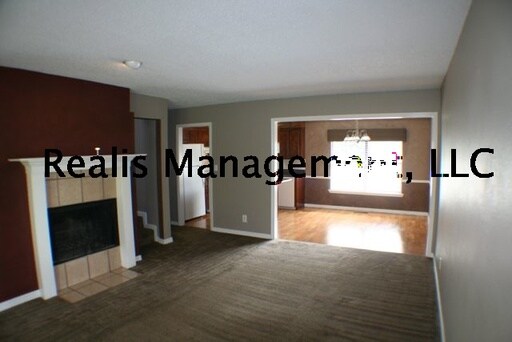 Building Photo - 634 Earthside Cir