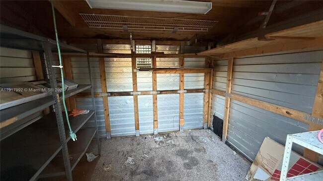 Building Photo - 212 SW 13th St