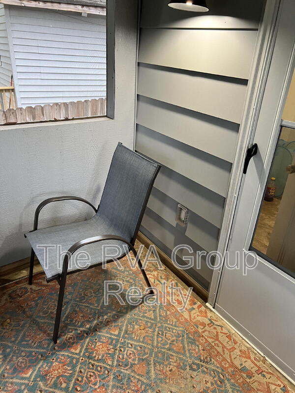 Building Photo - 2517 Haden Ave