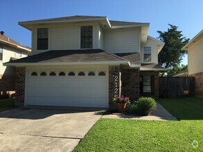 Building Photo - 2125 Stradivarius Ln