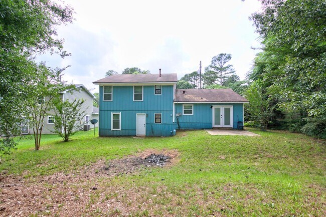 Building Photo - Renovated 3 bed/2 bath in Lithonia!