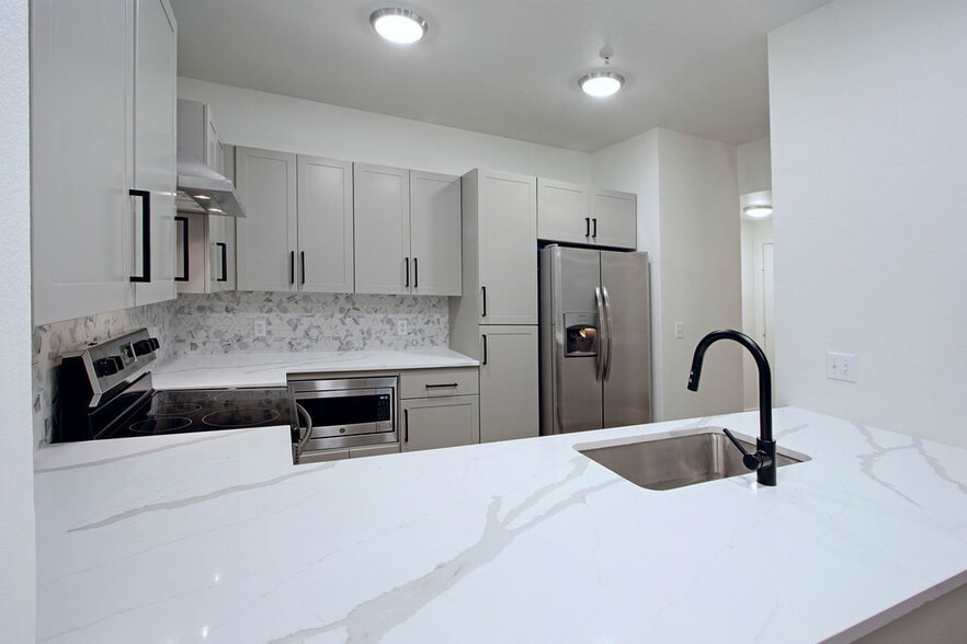 Shade at Desert Ridge 21150 N Tatum Blvd Phoenix AZ 85050 Apartment