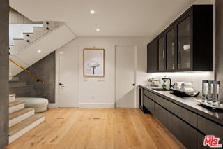 Building Photo - 5988 W 76th St